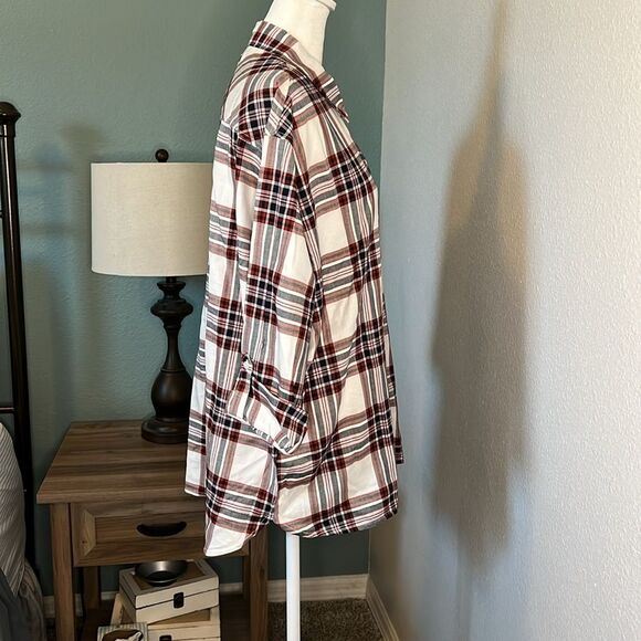 Barbour Bethwin Button Down Top Cloud Check Size 8 NWT - Picture 2 of 8